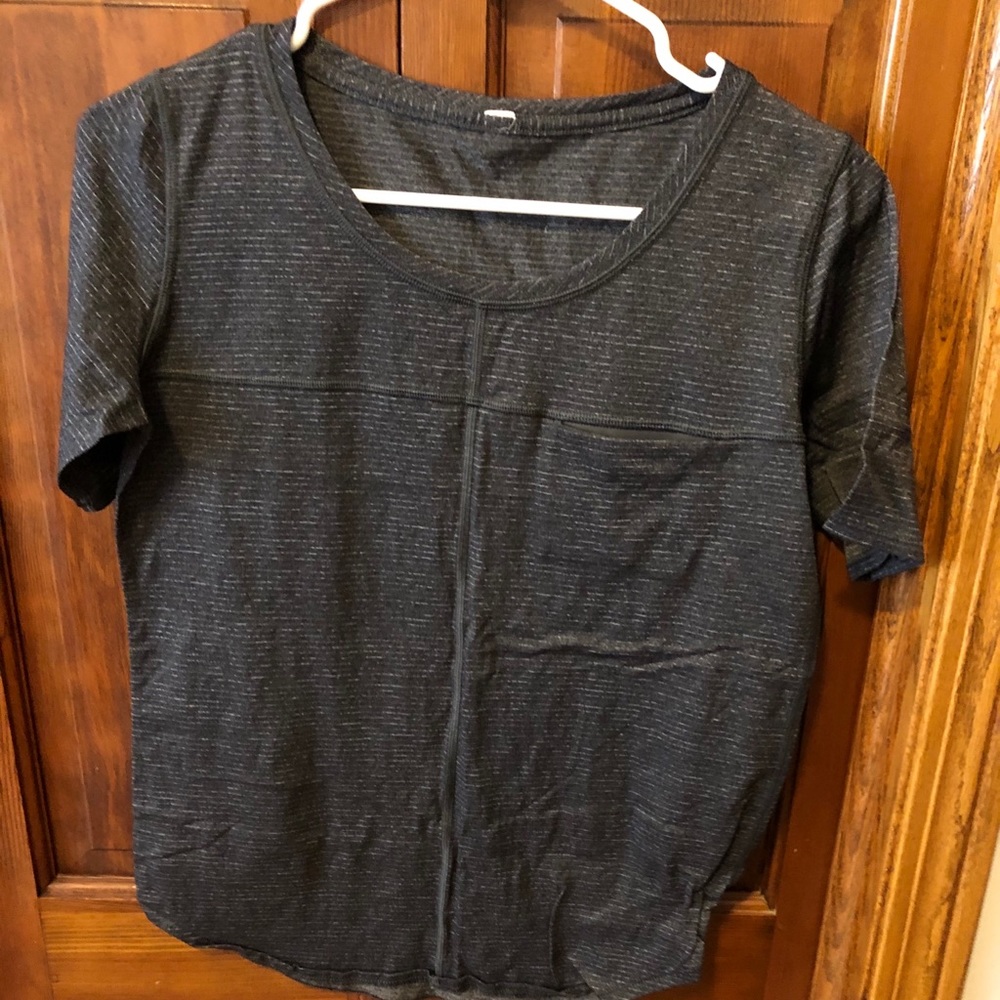 Lululemon Tee